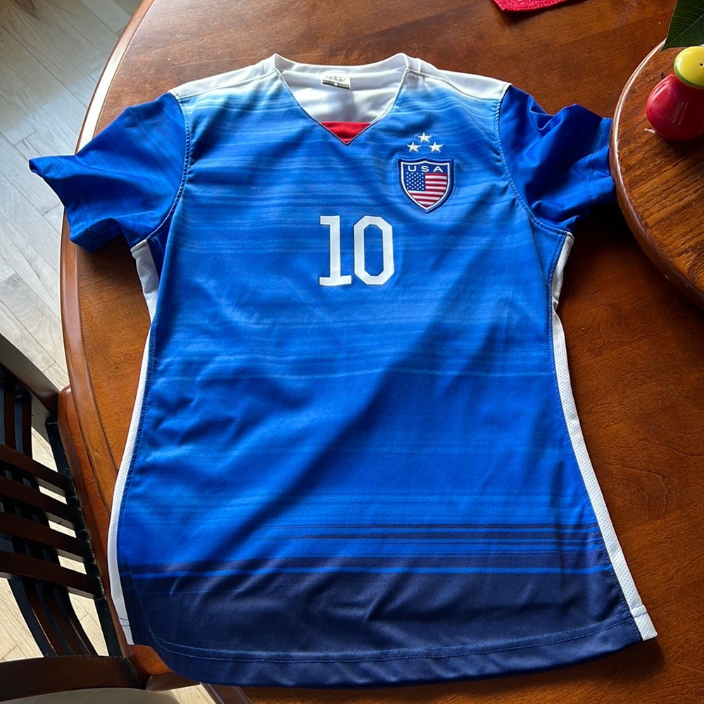Carly Lloyd USA jersey